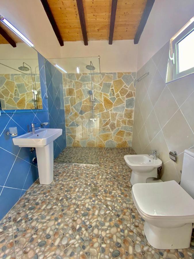 הוילה סרנדה Tani'S House מראה חיצוני תמונה