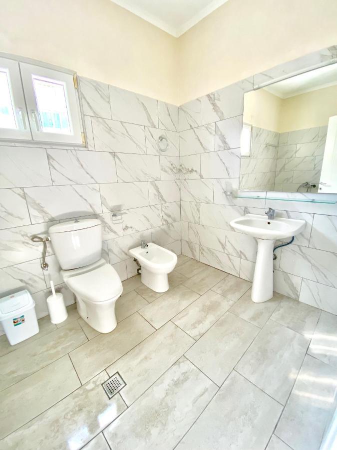 הוילה סרנדה Tani'S House מראה חיצוני תמונה
